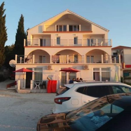 Vila Matej Ražanj Extérieur photo