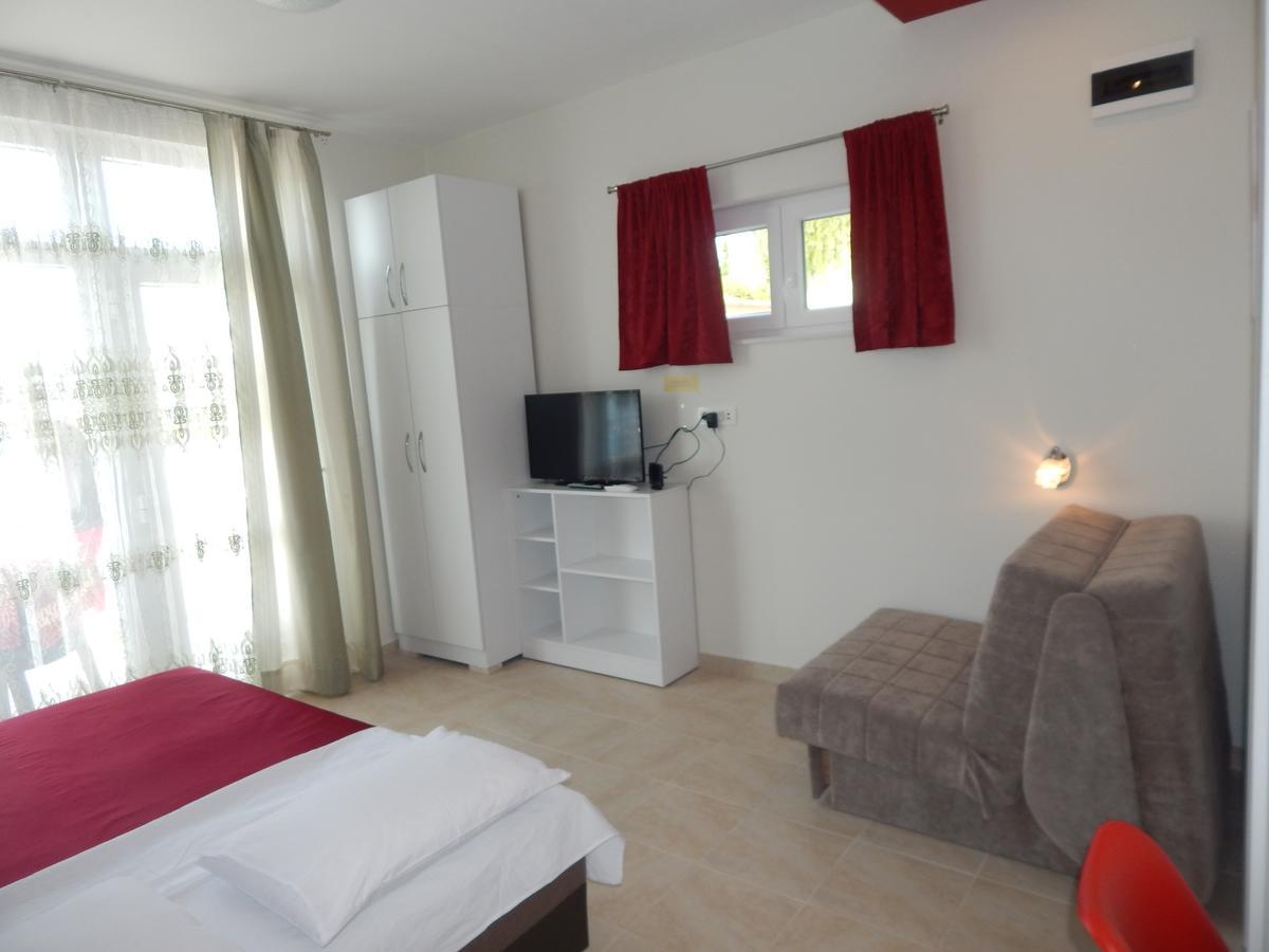 Vila Matej Ražanj Extérieur photo